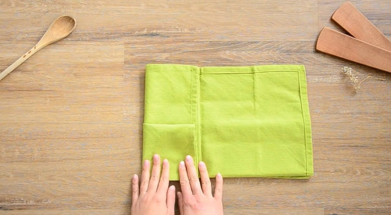 Napkin Folds for Wedding Receptions- pocket napkin folding tutorial