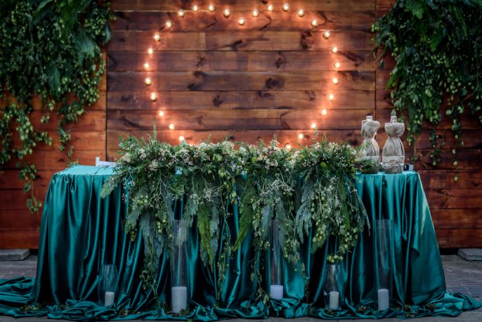 table linens- satin