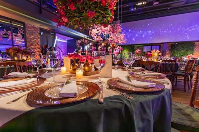 table linens-wedding tablecloths