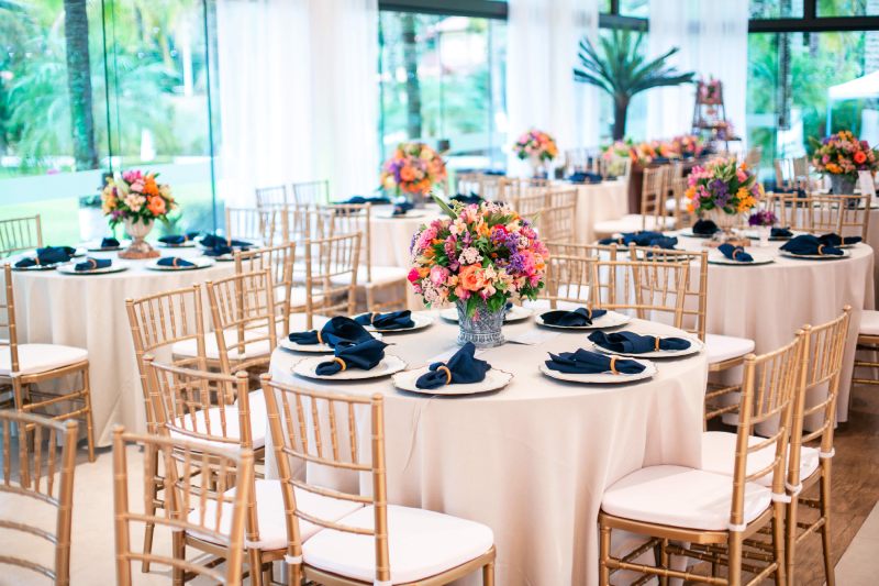 wedding table linens