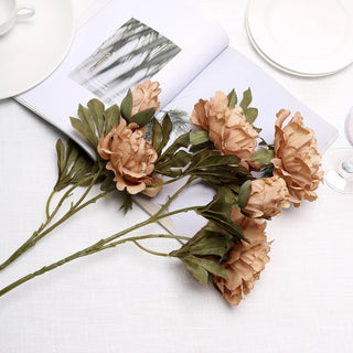 Realistic and Low-Maintenance Wedding Flowers