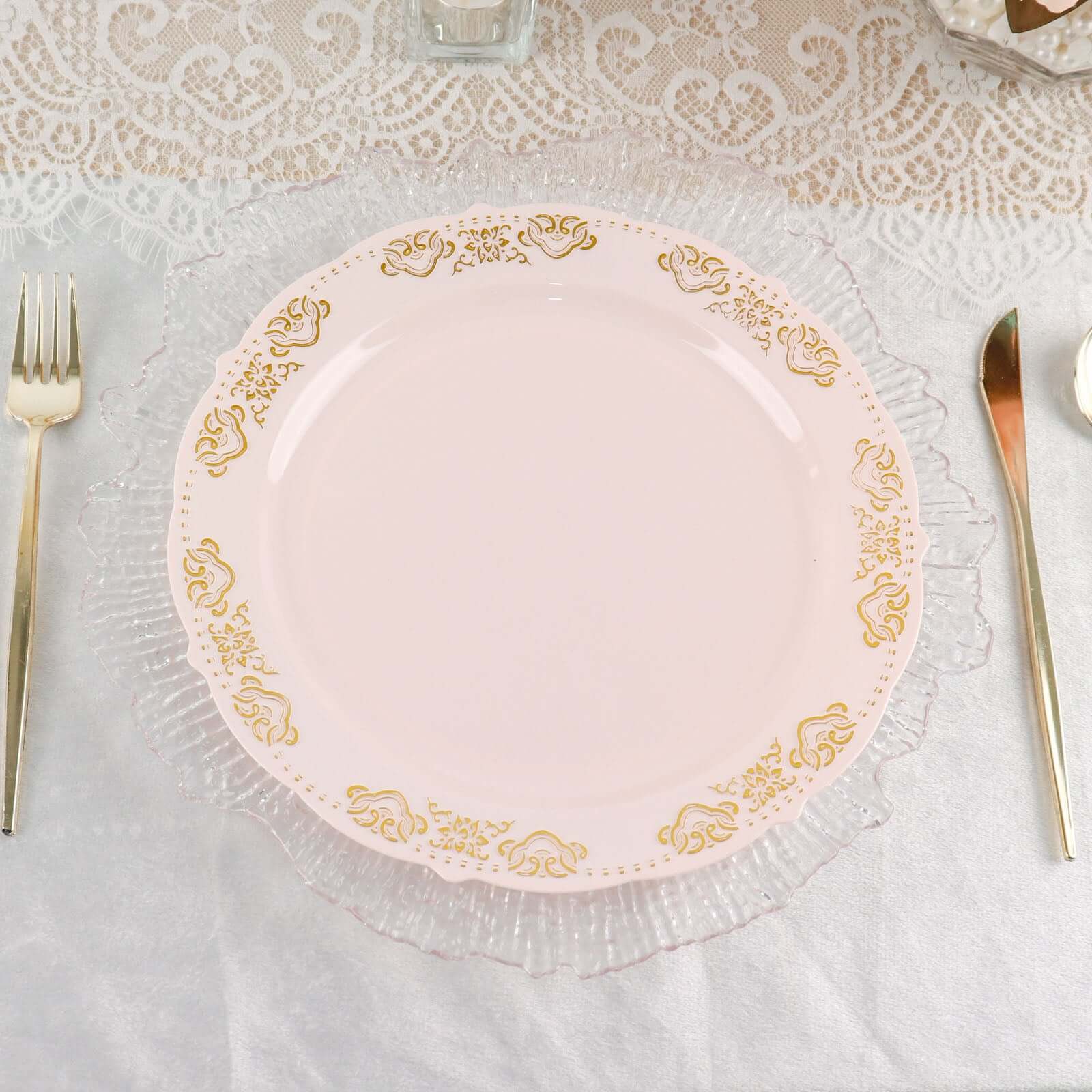 https://tableclothsfactory.com/cdn/shop/products/Gold-Embossed-Plastic-Dinner-Plates-Round-Blush-Rose-Gold-With-Scalloped-Edges.jpg?v=1689408034