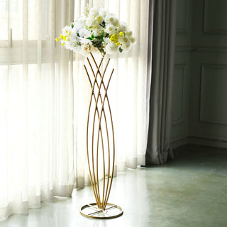 Stylish Gold Wedding Centerpiece for a Memorable Event