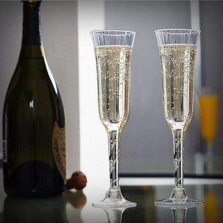 Stylish and Convenient Disposable Champagne Flutes