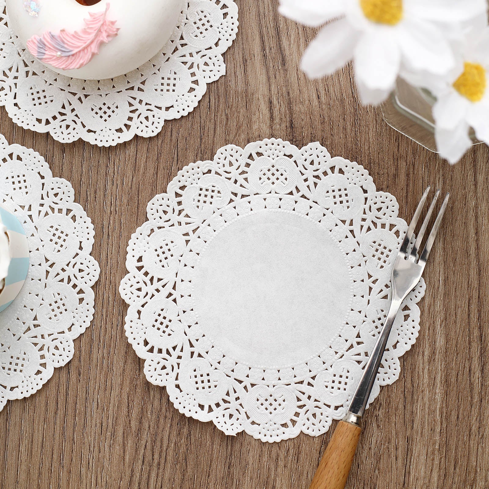 100 Pcs | 4 Round White Lace Paper Doilies, Food Grade Paper | by Tableclothsfactory