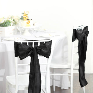 Create a Stunning Black and Glamorous Atmosphere