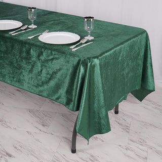 Create Unforgettable Tablescapes with the Hunter Emerald Green Velvet Tablecloth