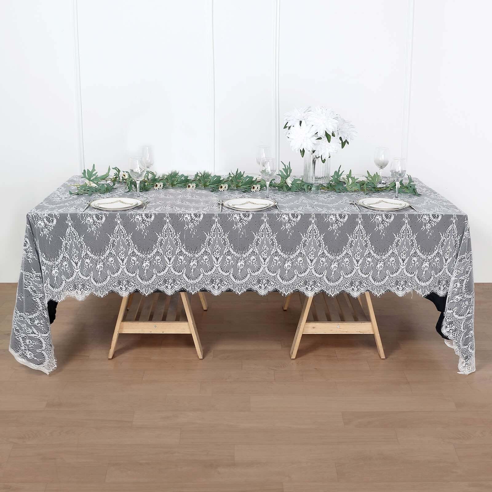 Table Cloth With Frill